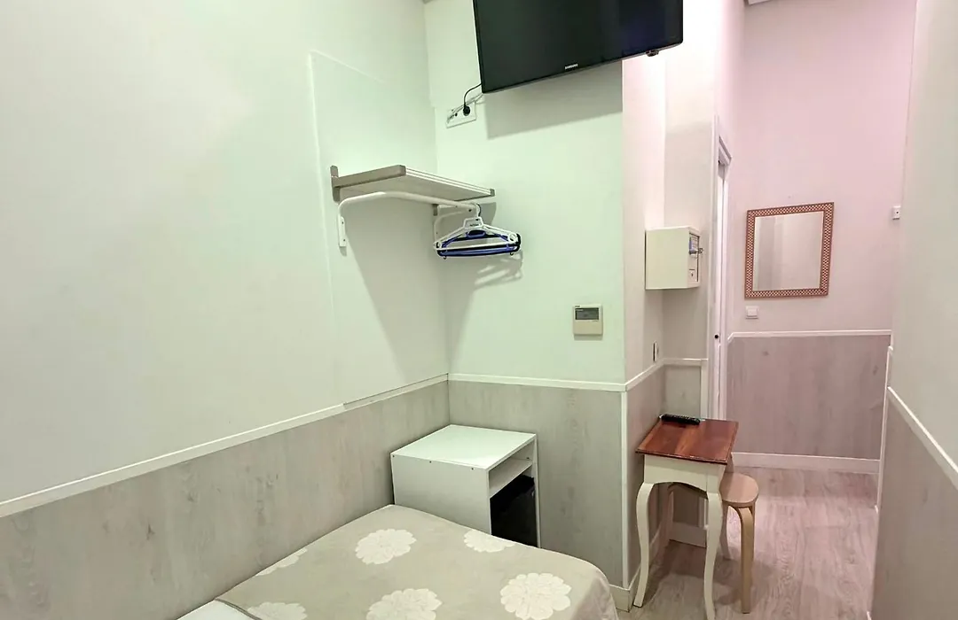 Hostal Madrid-1